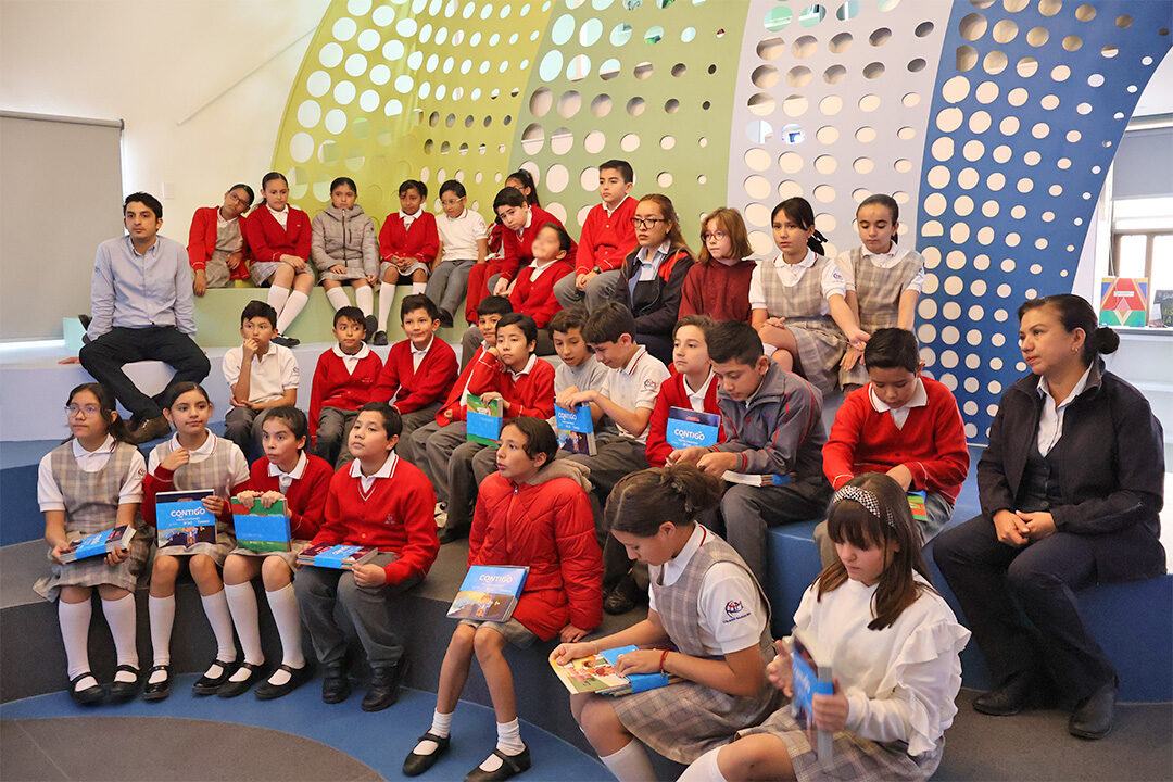 Estudiantes en momentos de aprendizaje